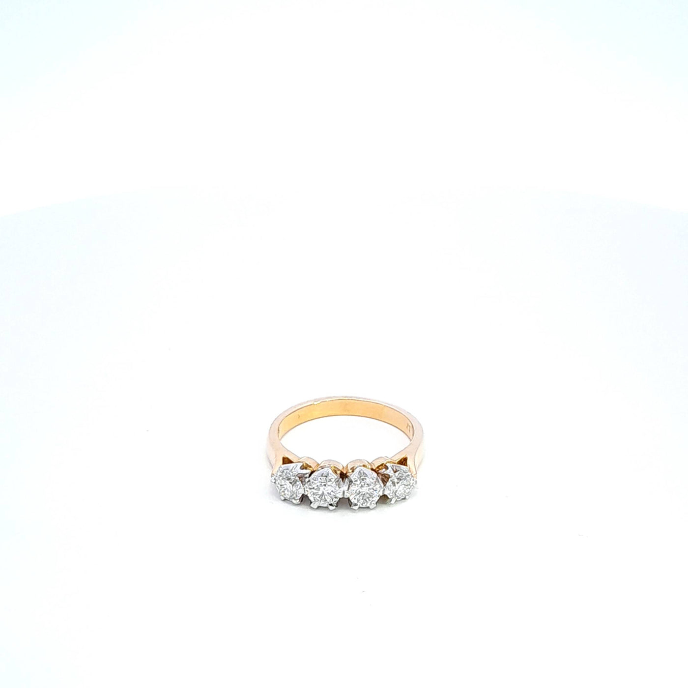 18ct TT 4 x Stone 1.02ct Diamond Ring