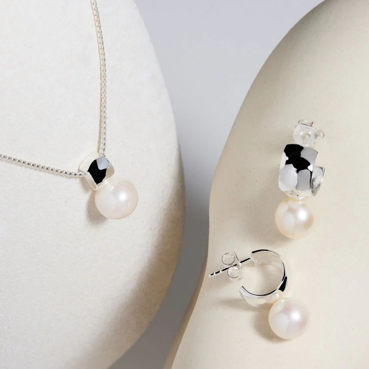 Idyll Pearl Necklace
