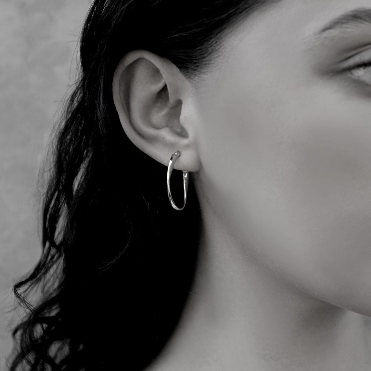 Cinta Hoop Earring